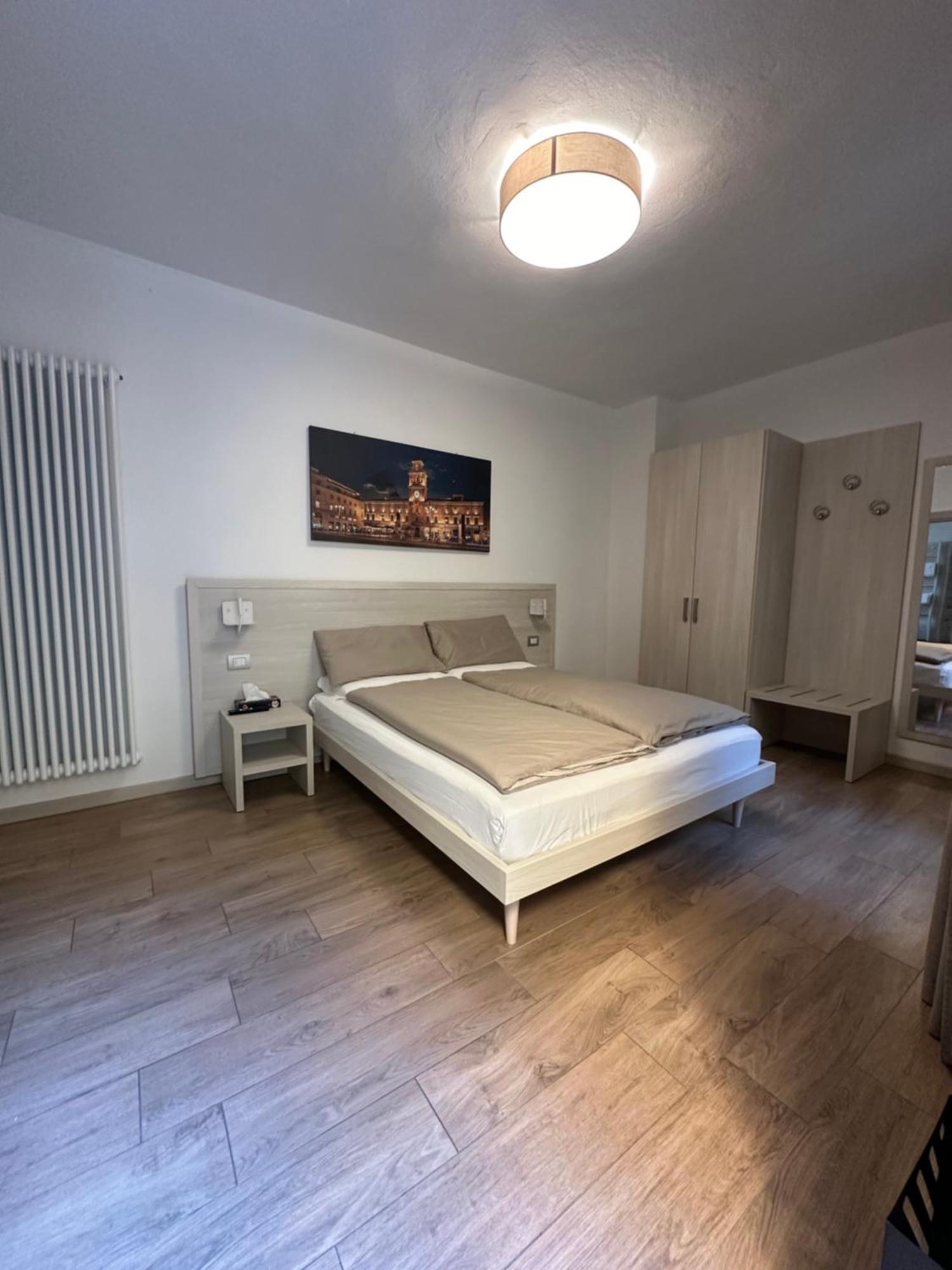 Residenza Pezzani Hotel Parma Kültér fotó